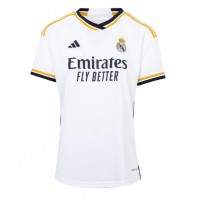 Camisa de Futebol Real Madrid David Alaba #4 Equipamento Principal Mulheres 2023-24 Manga Curta